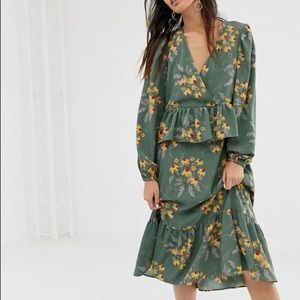 Monki floral print midi frill dress in green